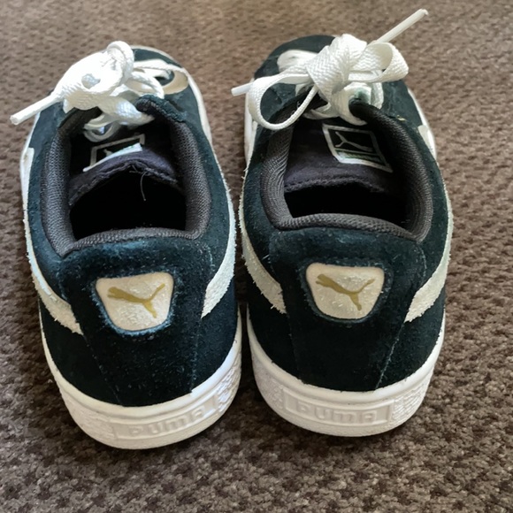 Black suede puma sneakers size 5 - Picture 2 of 4